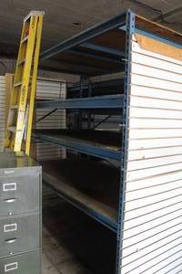 lot 992 image: Racking - Uprights 4x8 (x2), Beams 8 (x8)