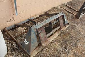 lot 932A image: Bobcat 72 LandplaneBasic Attachment