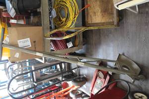lot 952BB image: Tent Stake Puller