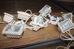 lot 952E image: Lot of (2) Tent Tension Lights