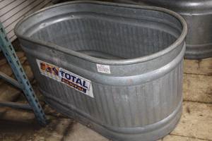 lot 1137 image: 48x24x24 Metal Tub