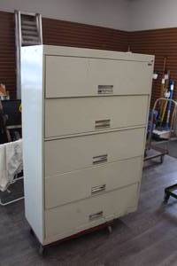 lot 1174 image: Oxford Metal Lateral File Cabinet 5-drawer