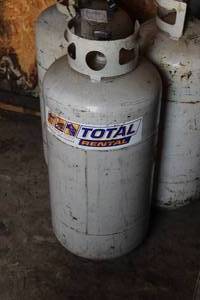 lot 1195 image: Propane Tank 40-lb (Full)