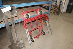 lot 1525A image: Utility Cart 39x28x34