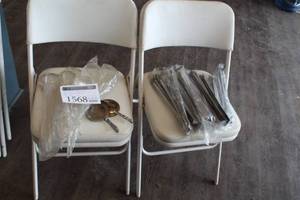 lot 1568 image: Lot of (14) Serving Utensils - Plastic Ladles (x6), Metal Tongs (x14)