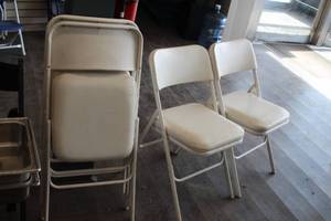 lot 1552 image: Lot of (4) Padded Folding Banquet Chairs