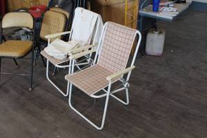 lot 1553 image: Lot of (2) Folding Patio Chairs 21x22x32