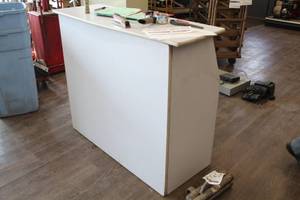 lot 1569 image: PortableCollapsible Bar 51x20x42-12