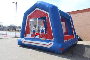 lot 939 image: Space Walk Interactive LLC Clown Face Jump and Bounce House 15x15x12