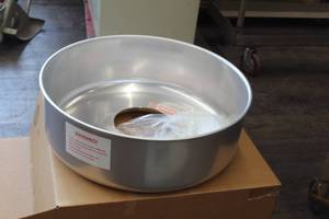 lot 1571 image: Low Profile Floss Machine Pan 9x26
