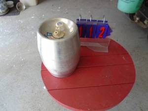 Hamms tapper mini keg. Nice shape. Just a little dirty. As shown.