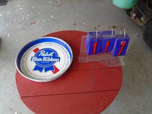 Tin pabst tray. As shown.