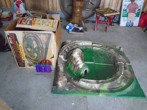 Life like HO model railroad styrofoam landscape with original box. As shown.