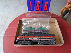 0 gauge rock island engine & marx cities service tanker. As shown.
