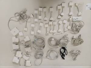 lot 129 image: Assorted I-Phone Wires