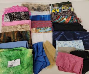 lot 114 image: Large Collection of Assorted Fabric-25 Different Patterns