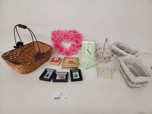 lot 193 image: Rose Heart Wreath - Cute Metal Trim Basket - WireWoven Baskets - Profo Frame - 5 Cute wall Decor Framed Art
