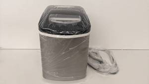 lot 121 image: New Cooks Essentials Portable Stainless Steel Ice Maker