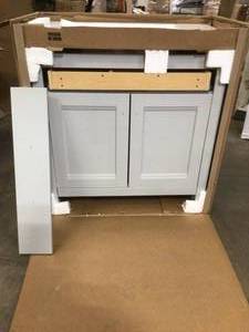 Glacier Bay Everdean 36.50 in. W x 18.75 in. D Bath Vanity in White with Cultured Marble Vanity Top in White in White good condition review all pictures