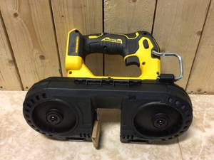 ATOMIC 20-Volt MAX Cordless Brushless Compact 1-34 in. Bandsaw (Tool-Only) by DEWALT&nbsp&nbspCustomer Returns See Pictures