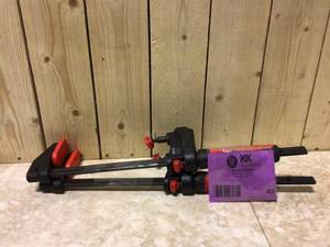 BESSEY GearKlamp 12 in. Capacity Fast-Action Bar Clamp with 2-38 in. Throat Depth&nbsp&nbspCustomer Returns See Pictures