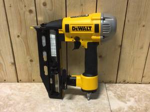 DEWALT Pneumatic 16-Gauge 2-12 in. Nailer Customer Returns See Pictures