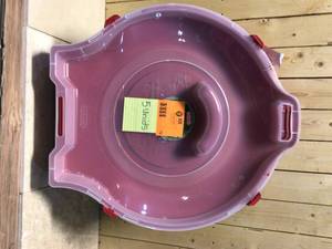 Sterilite Red Plastic Nesting Wreath Box Customer Returns See Pictures