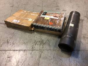 lot 82 image: MIX LOT OF MATS &nbspCustomer Returns See Pictures