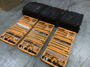 lot 109 image: Lot of 3 14 in. and 38 in. Drive 90-Tooth Standard and Deep SAEMetric Mechanics Tool Set in 3-Drawer Storage Box (232-Piece) by GEARWRENCH Customer Returns See Pictures Customer Returns See Pictures