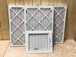 lot 28 image: MIX LOT OF AIR FILTER