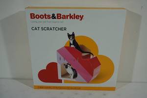 lot 231 image: NEW Boots & Barkley Cat Scratcher