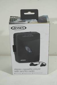 lot 98 image: Jensen Stereo Cassette Player with AMFM Radio