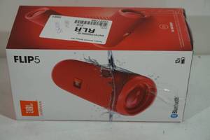 lot 51 image: JBL Flip 5 Portable Bluetooth Speaker