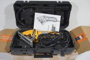 lot 31 image: Rotorazer Corded Saw