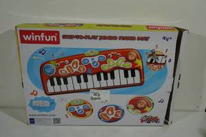 lot 140 image: Winfun Step-To-Play Jumbo Piano Mat