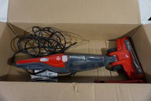 lot 99 image: Dirt Devil Power Express Lite Vacuum