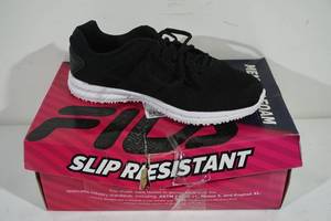 lot 145 image: Fila Memory Techknit Slip Resistant Shoes - Womens 8