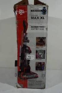 lot 152 image: Dirt Devil Endura Max XL Bagless Upright Vacuum