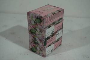 lot 178 image: 4 Bars of Murumuru Butter and Rose Soap