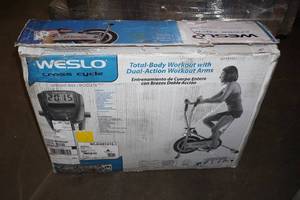 lot 218 image: Weslo Cross Cycle Total Body Workout Bike
