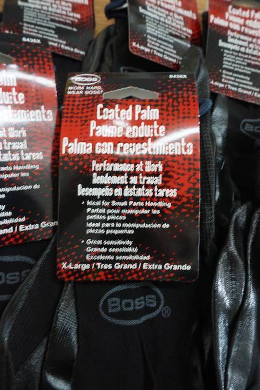 lot 10 image: work gloves