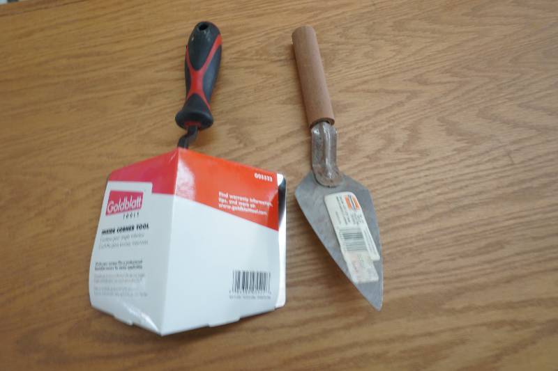 lot 62 image: masonry tools