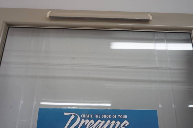 lot 76 image: storm door