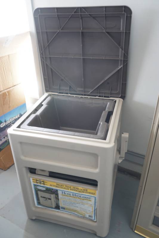 lot 77 image: hose reel