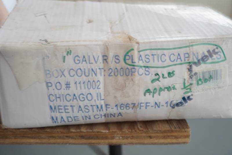 lot 486 image: plastic caps