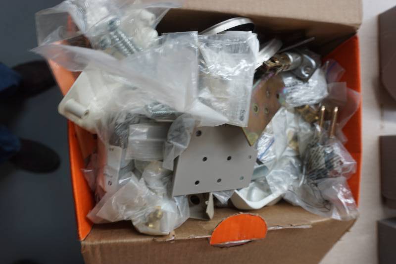 lot 541 image: door hardware