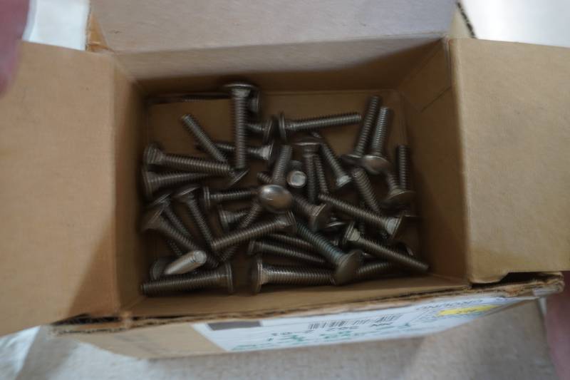 lot 548 image: screws