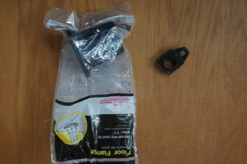 lot 588 image: railing hardware