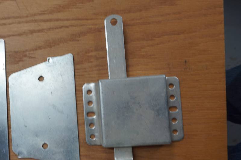 lot 648 image: gate locks