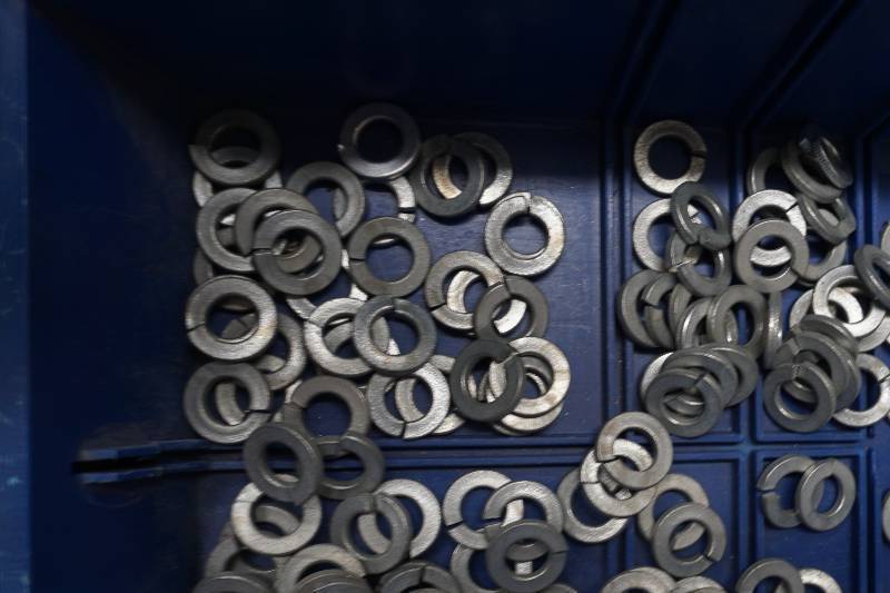 lot 684 image: hardware